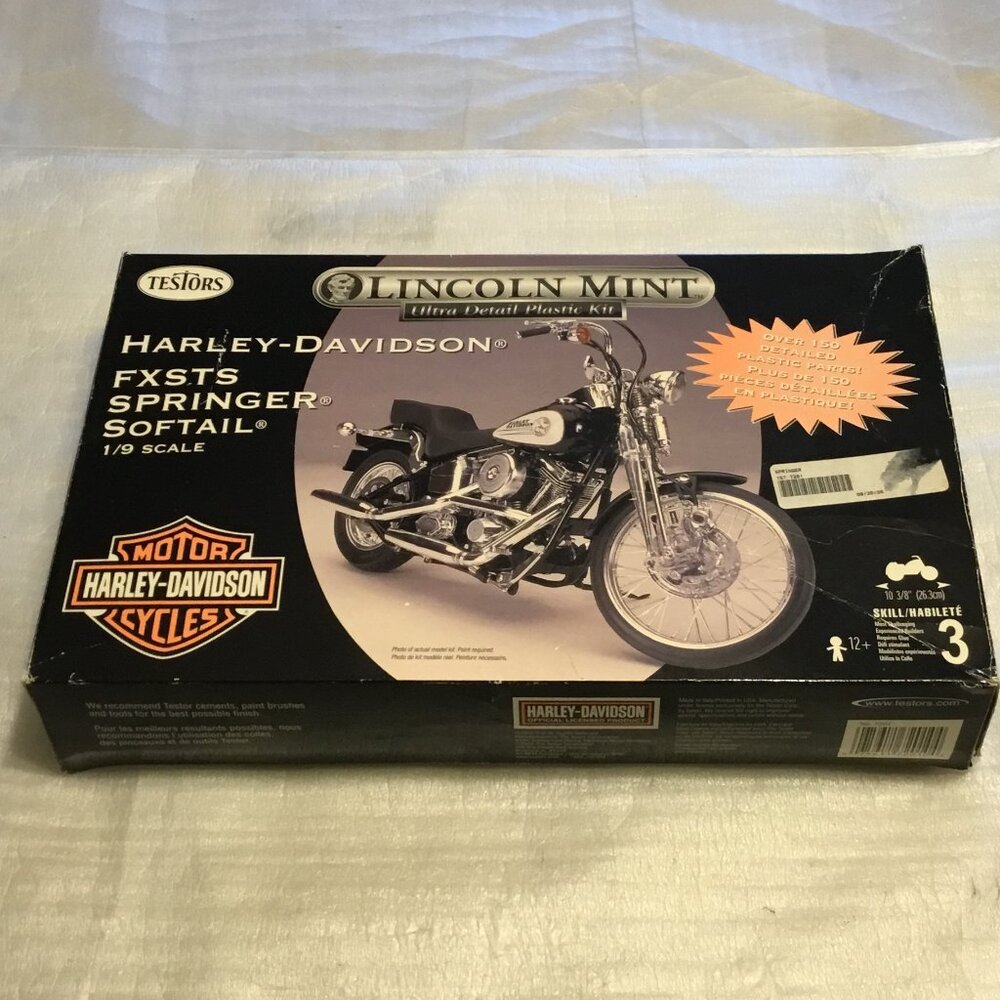 Lincoln Mint Ultra Detail Harley-Davidson FXSTS Springer Softail model kit